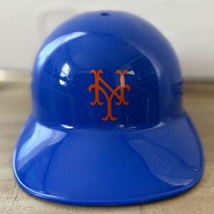 MLB New York Mets full size souvenir batter helmet baseball VTG 60s display cap